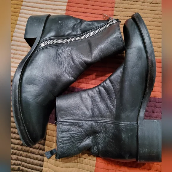 Frye Demi Asymmetrical Zip Booties Size 9,5 - Picture 3 of 12